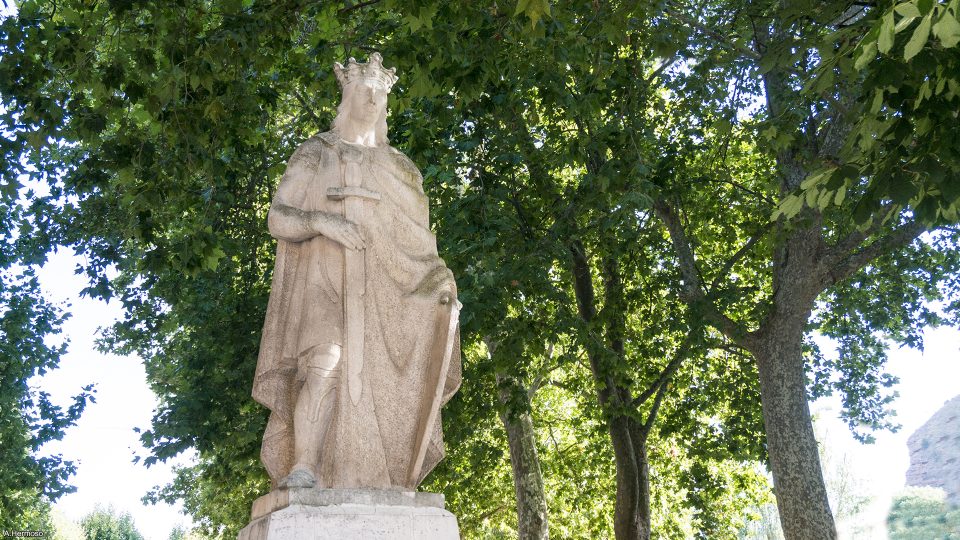 estatua san fernando